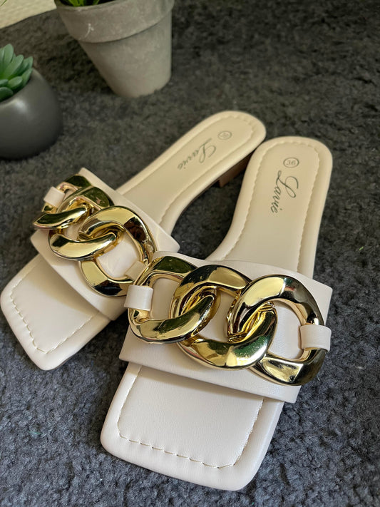 Sandale à chaîne décorative